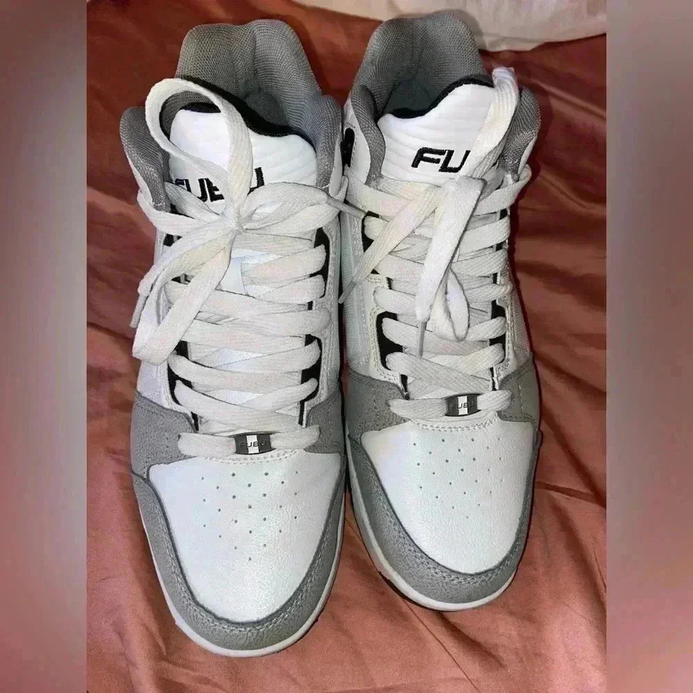 FUBU Men’s 8.5 White Casual Athletic Sneaker